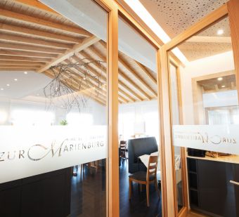 MHW Hotel Marienburg Türelement Glas & Holz